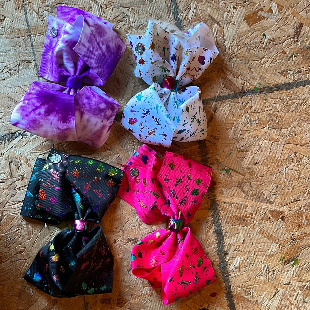Jojo bows